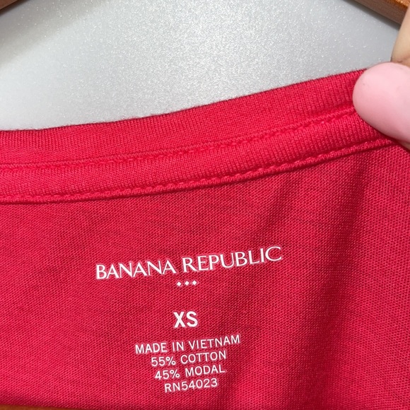 Banana Republic Pinky/Red Tee - Picture 4 of 6